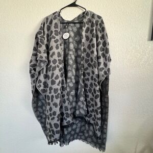 Britt's Knits Wrap Women‎ One Size Gray Snow Leopard Print Fringed Shawl
